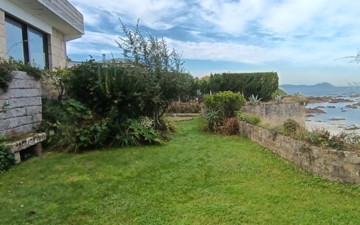 Chalet independiente en venta en Cabo Estai