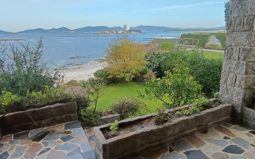 Chalet independiente en venta en Cabo Estai