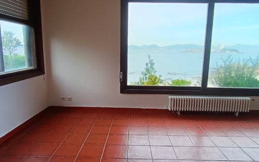 Chalet independiente en venta en Cabo Estai
