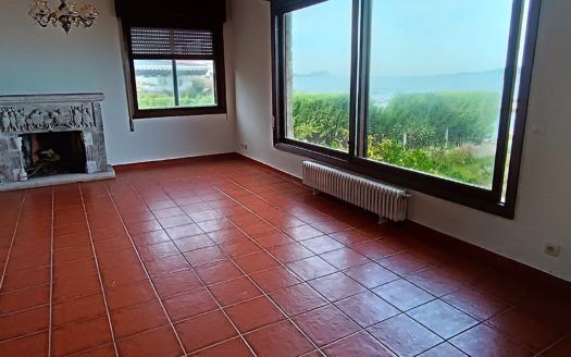 Chalet independiente en venta en Cabo Estai