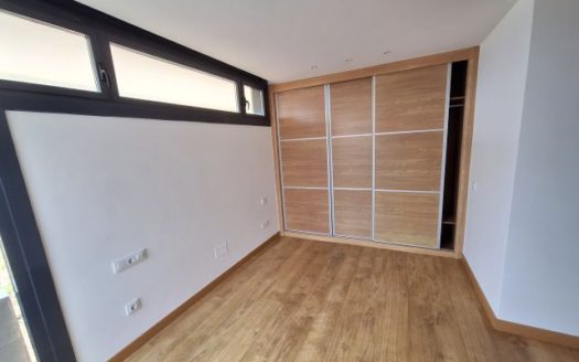 CALLE ILLAS ESTELAS, S/Nº URB.LOUREIRAL